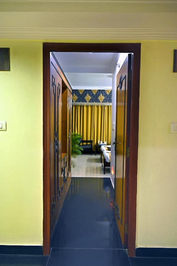 Hotel Rajhans International Bhāgalpur Exterior foto