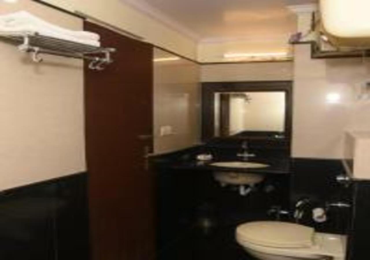 Hotel Rajhans International Bhāgalpur Exterior foto